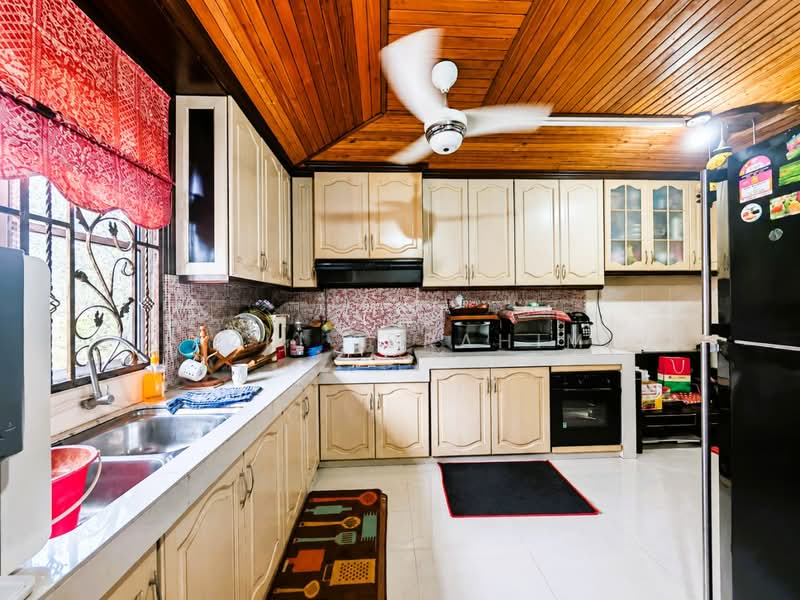 Bungalow for Sale in Bandar Seri Putra (Bangi) - Azli Ibrahim - Kitchen - PropertyGuru.com.my