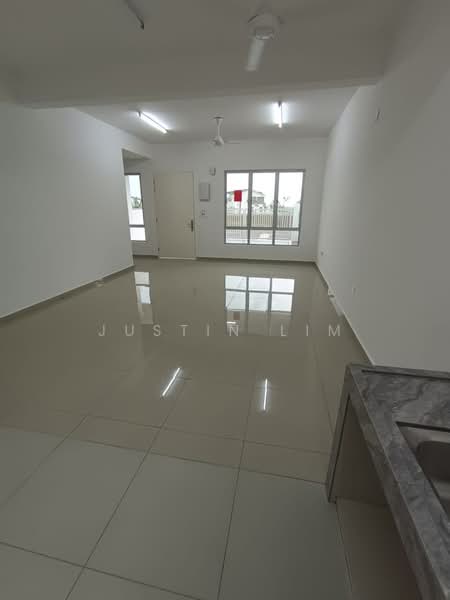 Rumah Teres 2 Tingkat untuk Disewa di Bandar Sri Sendayan (Negeri Sembilan) - Justin Lim - Living Room - PropertyGuru.com.my