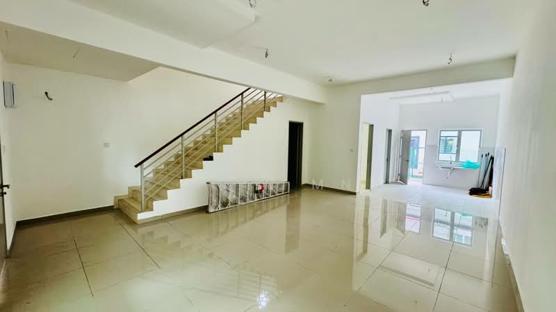 2-storey Terraced House for Sale in Meru (Klang) - Muin Mn - Living Room - PropertyGuru.com.my