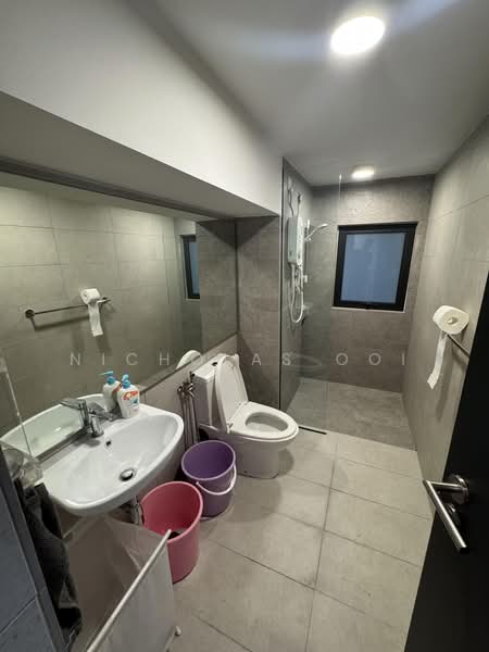 Servis Apartment untuk Dijual di Atwater : Service Residences - Nicholas Ooi - Bathroom - PropertyGuru.com.my