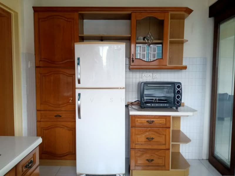 Servis Apartment untuk Dijual di Mont Kiara Pines - Zev Sheum - Kitchen - PropertyGuru.com.my