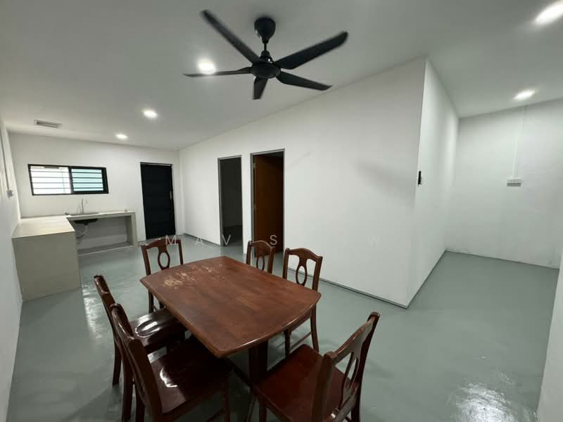 Rumah Teres 2 Tingkat untuk Disewa di Johor Bahru (Johor) - Mavis Hew - Dining Room - PropertyGuru.com.my