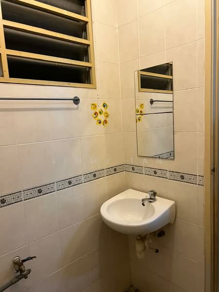2-storey Terraced House for Sale in Desa Coalfields (Sungai Buloh) - Jimmy Tan - Bathroom - PropertyGuru.com.my