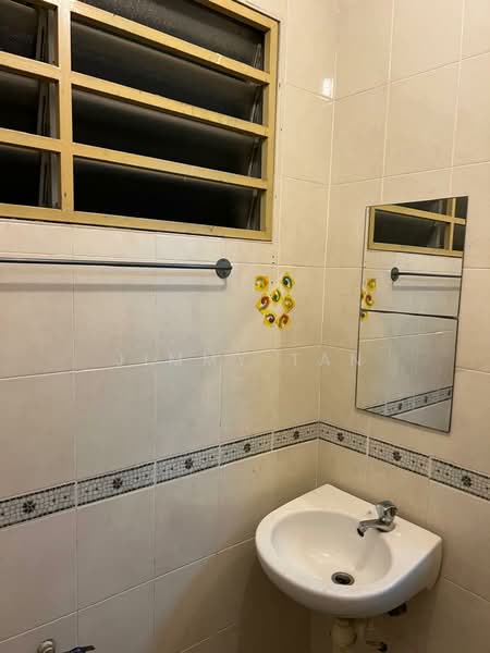 2-storey Terraced House for Sale in Desa Coalfields (Sungai Buloh) - Jimmy Tan - Bathroom - PropertyGuru.com.my