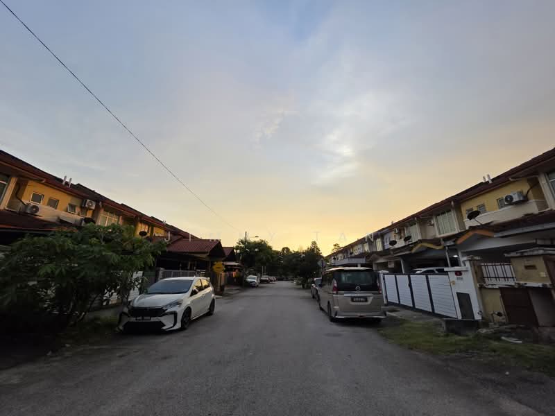 2-storey Terraced House for Sale in Desa Coalfields (Sungai Buloh) - Jimmy Tan - Exterior - PropertyGuru.com.my