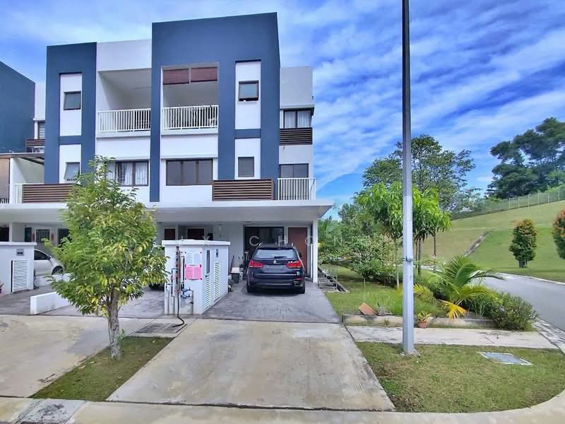 Townhouse for Sale in Sepang (Selangor) - JX Chong - Exterior - PropertyGuru.com.my