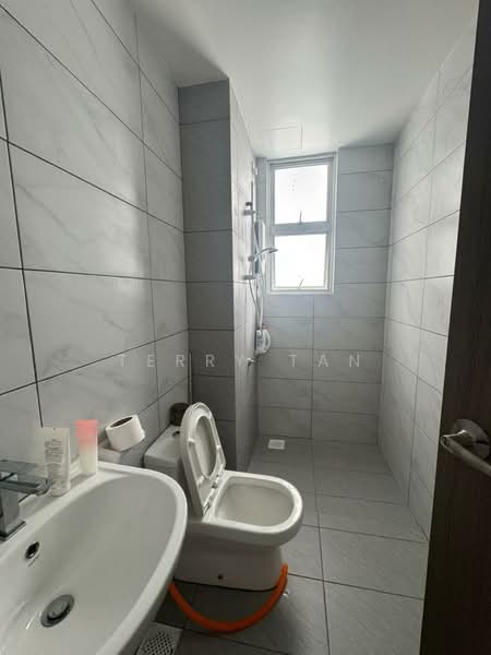 Service Residence for Sale at SKS Habitat - Terry Tan - Bathroom - PropertyGuru.com.my