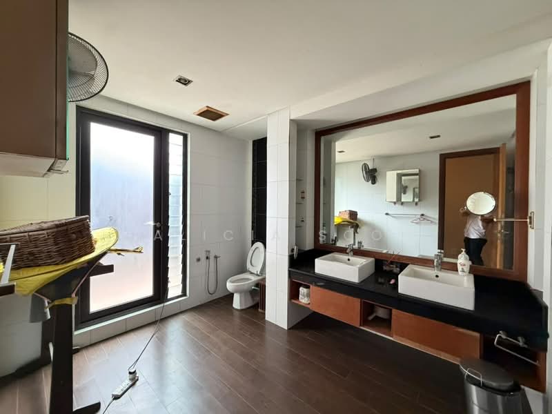 Rumah Banglo untuk Dijual di Shah Alam (Selangor) - Alicia Soo - Bathroom - PropertyGuru.com.my