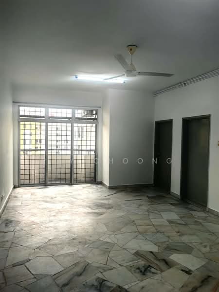 Apartment for Sale at Pangsapuri Lagoon Perdana - Roy Choong - Living Room - PropertyGuru.com.my