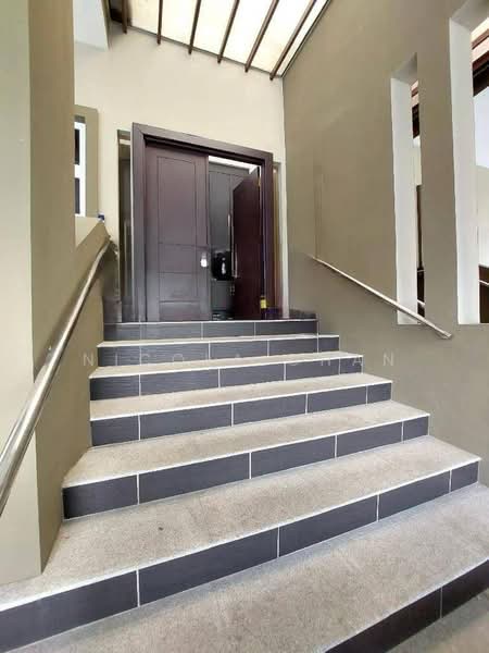 Rumah Berkembar untuk Dijual di Kuching (Sarawak) - Nicola Chan - Entrance - PropertyGuru.com.my