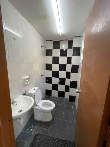 Rumah Teres 2 Tingkat untuk Disewa di Sepang (Selangor) - Kok Yee Loh - Bathroom - PropertyGuru.com.my
