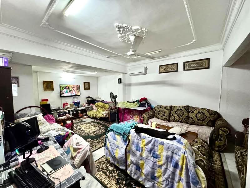 Rumah Teres 2 Tingkat untuk Dijual di Bandar Baru Ampang (Ampang) - Azli Ibrahim - Living Room - PropertyGuru.com.my