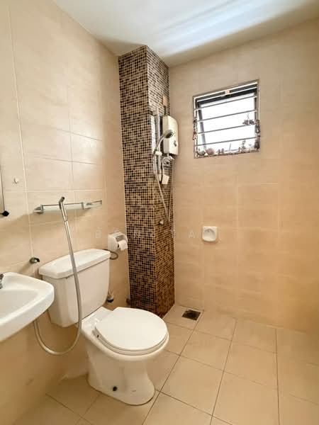 Rumah Bandar untuk Dijual di Petaling Jaya (Selangor) - Ben Tan - Bathroom - PropertyGuru.com.my