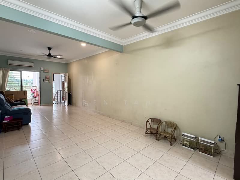 Rumah Bandar untuk Dijual di Petaling Jaya (Selangor) - Ben Tan - Living Room - PropertyGuru.com.my