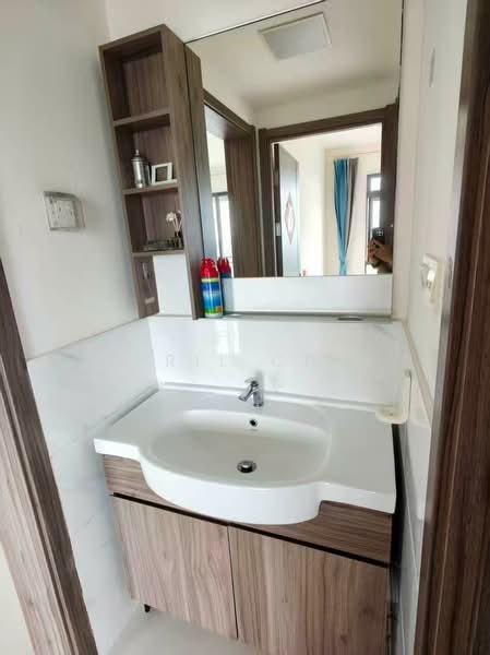 Pangsapuri untuk Disewa di Starview Bay @ Forest City - April Chin - Bathroom - PropertyGuru.com.my