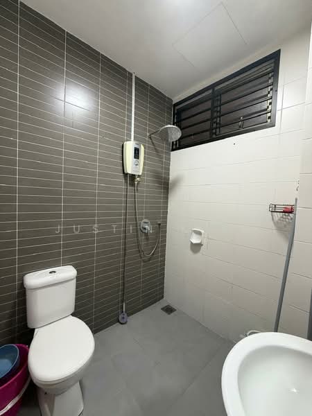 Servis Apartment untuk Dijual di Palazio - Justin Kong - Bathroom - PropertyGuru.com.my
