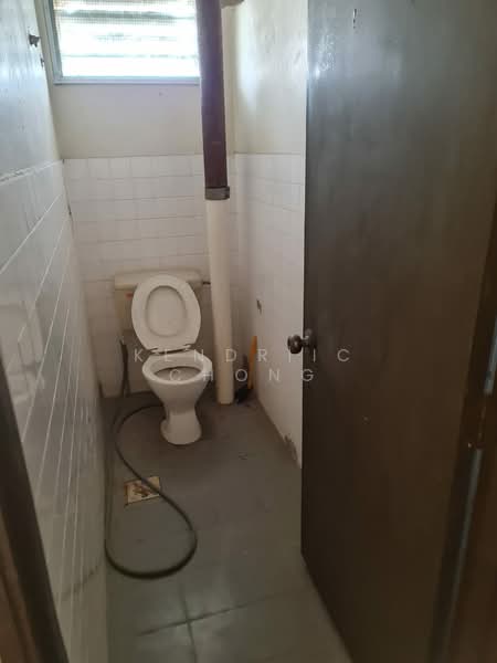 Kedai untuk Dijual di Taman Suria Jaya (Cheras) - Kendriic Chong - Bathroom - PropertyGuru.com.my