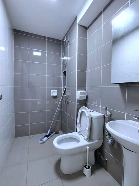 Rumah Teres 2 Tingkat untuk Dijual di Eco Summer (Johor Bahru) - Karl Lim - Bathroom - PropertyGuru.com.my