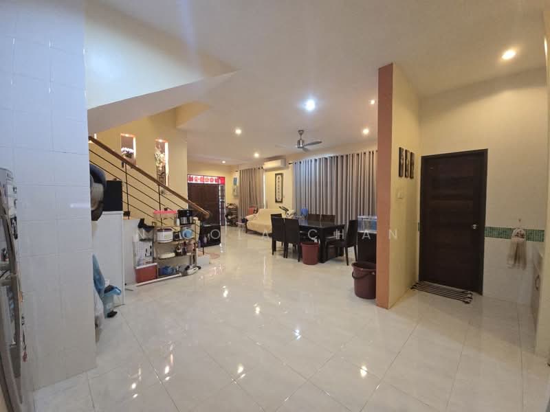Rumah Berkembar untuk Dijual di Kuching (Sarawak) - Nicola Chan - Living Room - PropertyGuru.com.my