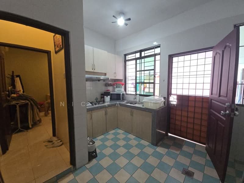 Rumah Berkembar untuk Dijual di Kuching (Sarawak) - Nicola Chan - Kitchen - PropertyGuru.com.my
