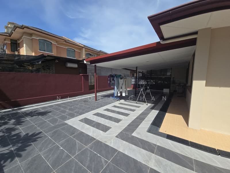 Rumah Berkembar untuk Dijual di Kuching (Sarawak) - Nicola Chan - Exterior - PropertyGuru.com.my