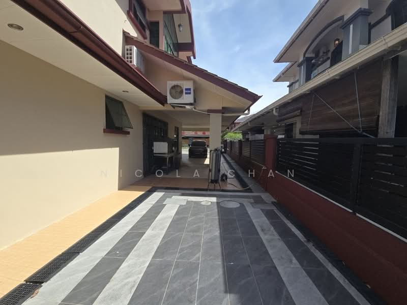Rumah Berkembar untuk Dijual di Kuching (Sarawak) - Nicola Chan - Exterior - PropertyGuru.com.my