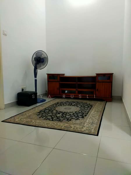 Rumah Teres 2 Tingkat untuk Disewa di Semenyih (Selangor) - Sya Rusli - Living Room - PropertyGuru.com.my