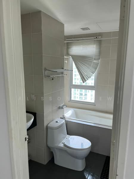 Kondominium untuk Dijual di The Peak Residences - Alisson Chew - Bathroom - PropertyGuru.com.my