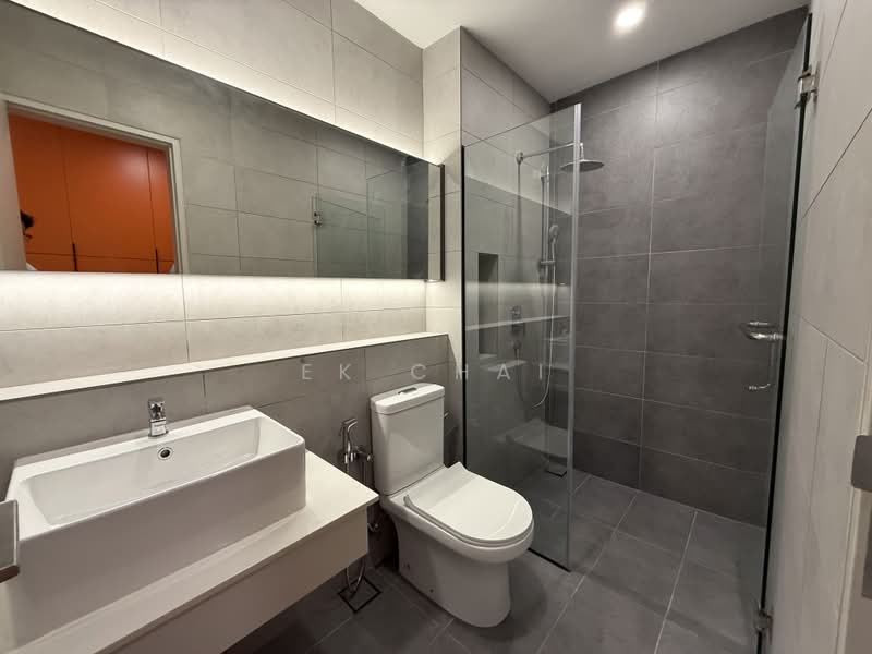 Servis Apartment untuk Disewa di SWNK Houze @ BBCC - EK Chai - Bathroom - PropertyGuru.com.my
