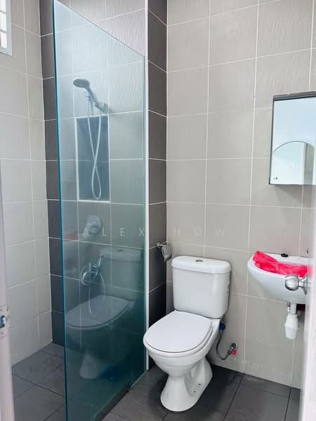 Rumah Teres 2-Tingkat untuk Disewa di Skudai (Johor) - Alex How - Bathroom - PropertyGuru.com.my