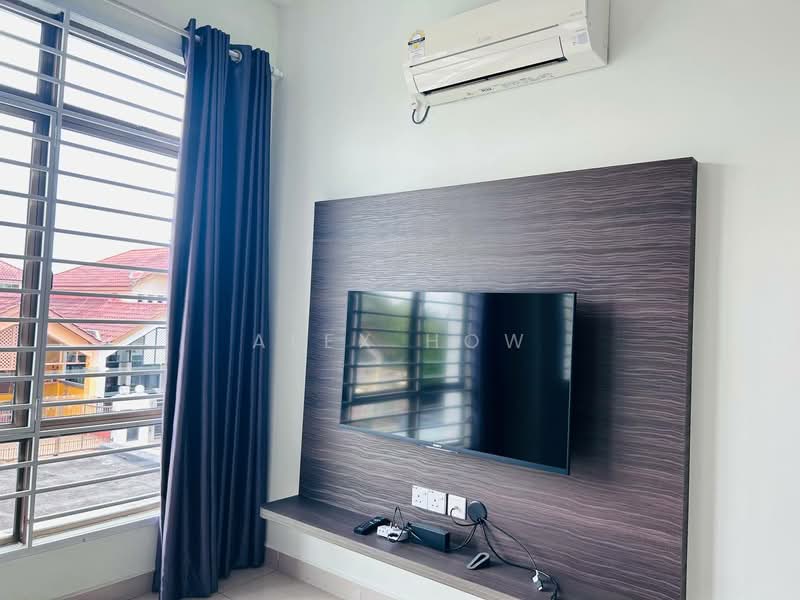 Rumah Teres 2-Tingkat untuk Disewa di Skudai (Johor) - Alex How - Living Room - PropertyGuru.com.my