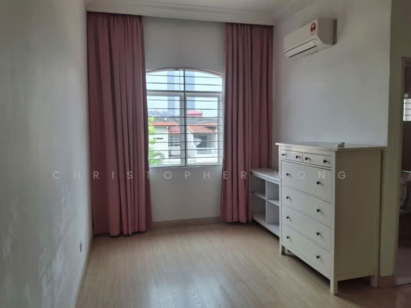 2-storey Terraced House for Rent in Petaling Jaya (Selangor) - Christopher Wong - Master Bedroom - PropertyGuru.com.my