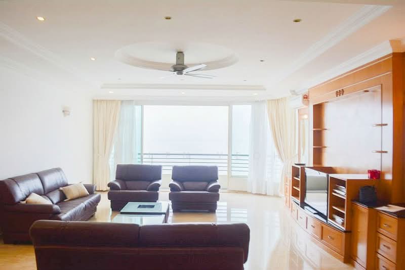 Kondominium untuk Dijual di Gurney Beach Resort - Allen Yeoh - Living Room - PropertyGuru.com.my