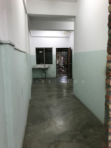 Shop for Rent in Semenyih (Selangor) - Elise Heng - Corridor - PropertyGuru.com.my