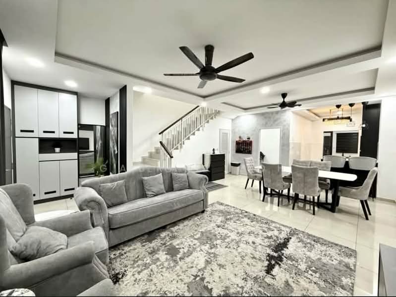 2-storey Terraced House for Sale in Setia Utama (Setia Alam) - Loke . - Living Room - PropertyGuru.com.my