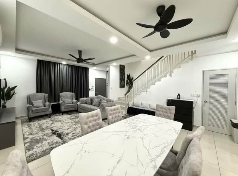 2-storey Terraced House for Sale in Setia Utama (Setia Alam) - Loke . - Living Room - PropertyGuru.com.my