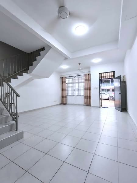 2.5-storey Terraced House for Sale in Skudai (Johor) - Karl Lim - Living Room - PropertyGuru.com.my