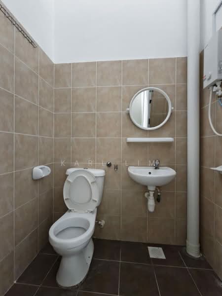 2.5-storey Terraced House for Sale in Skudai (Johor) - Karl Lim - Bathroom - PropertyGuru.com.my