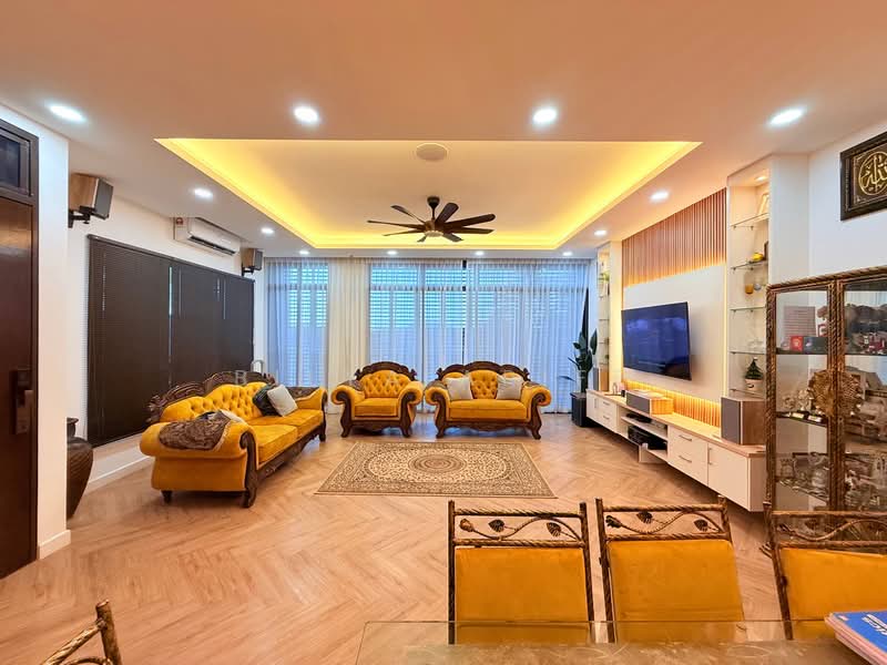 3-storey Terraced House for Sale in Cyberjaya (Selangor) - BILYA ARIFF - Living Room - PropertyGuru.com.my