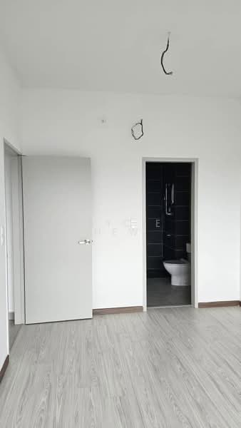 Servis Apartment untuk Disewa di M Oscar - Jaycie Hew - Bathroom - PropertyGuru.com.my