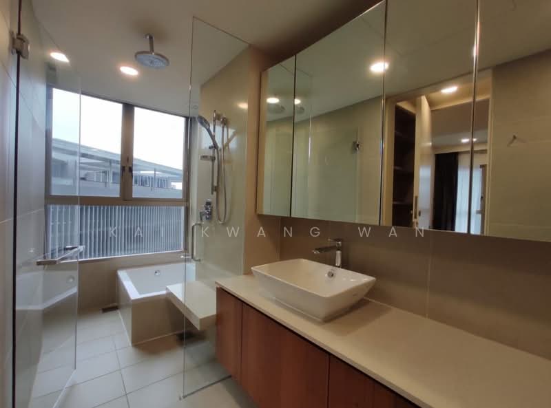 Service Residence for Rent at Stonor 3 - Kai kwang Wan - Bathroom - PropertyGuru.com.my