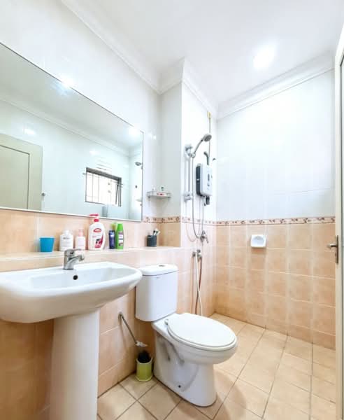 Terraced House for Sale in Petaling Jaya (Selangor) - Victor Liew - Bathroom - PropertyGuru.com.my