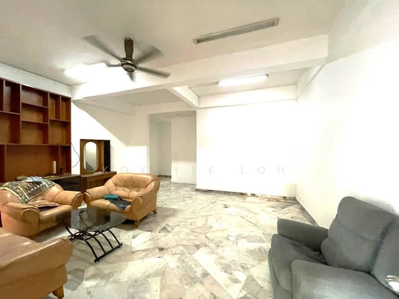 Rumah Teres 2-Tingkat untuk Disewa di Taman Baiduri Dengkil (Dengkil) - Kok Yee Loh - Living Room - PropertyGuru.com.my