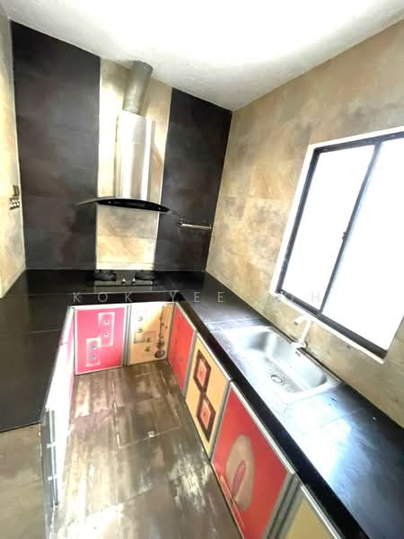 Rumah Teres 2-Tingkat untuk Disewa di Taman Baiduri Dengkil (Dengkil) - Kok Yee Loh - Kitchen - PropertyGuru.com.my