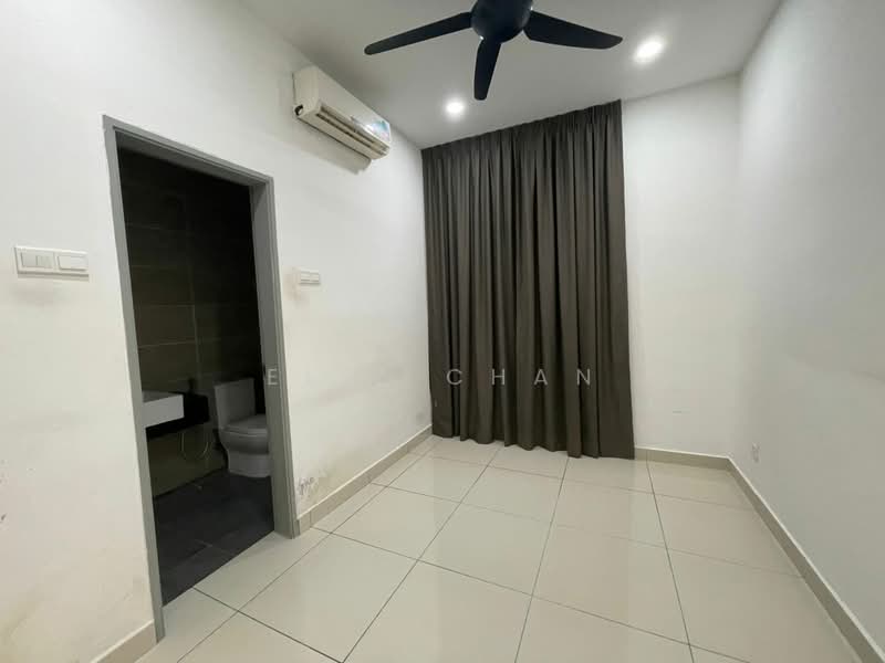 Kondominium untuk Dijual di Legend Heights - Eliz Chan - Bathroom - PropertyGuru.com.my