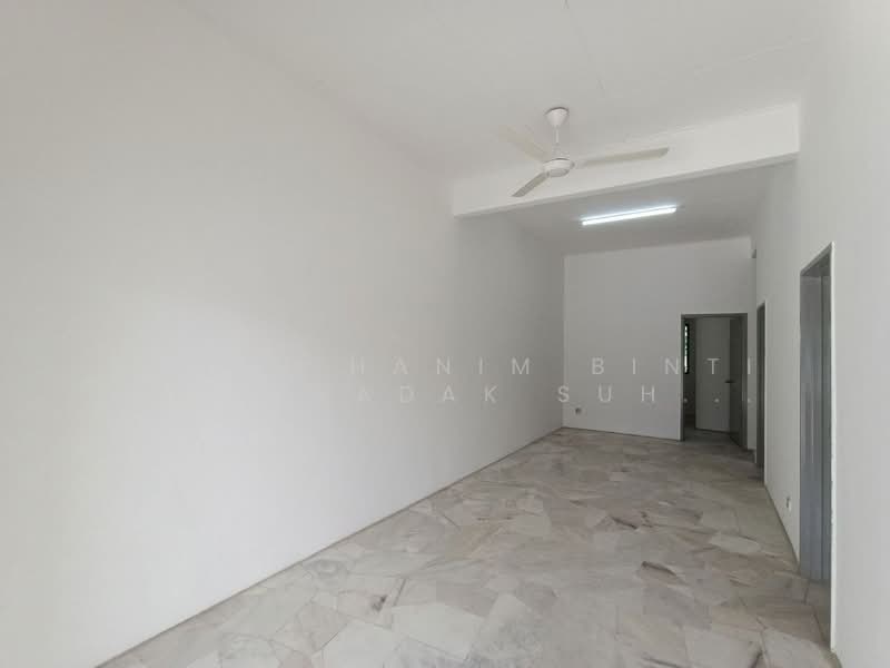 1-storey Terraced House for Sale in Puncak Alam (Selangor) - FARAH HANIM BINTI AD SUHADAK SUHADAK - Interior - PropertyGuru.com.my