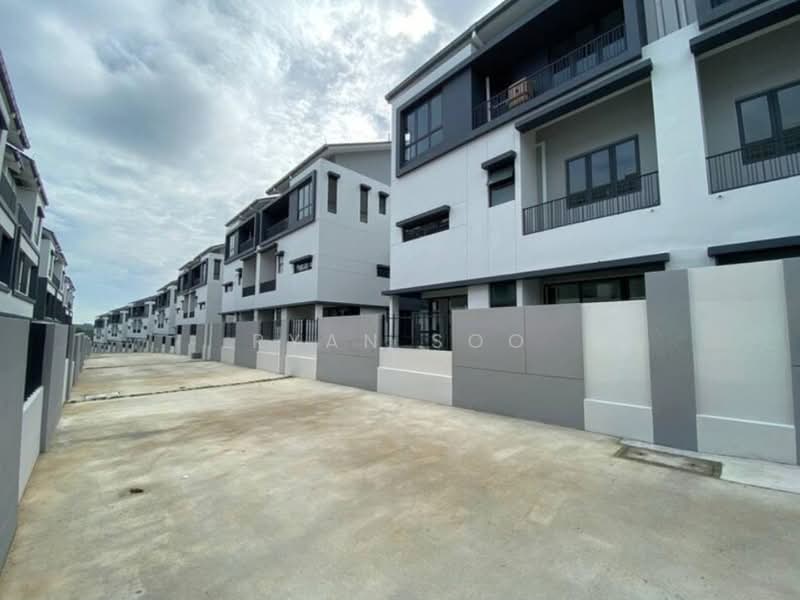 Semi-Detached House for Sale in Bukit Jelutong (Shah Alam) - Ryan Soo - Exterior - PropertyGuru.com.my