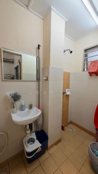 2-storey Terraced House for Sale in Bukit Raja (Selangor) - Loke . - Bathroom - PropertyGuru.com.my