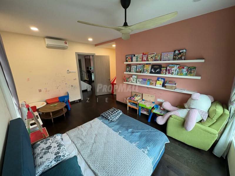 Bungalow for Sale in Shah Alam (Selangor) - Fazie Noor - Bedroom - PropertyGuru.com.my