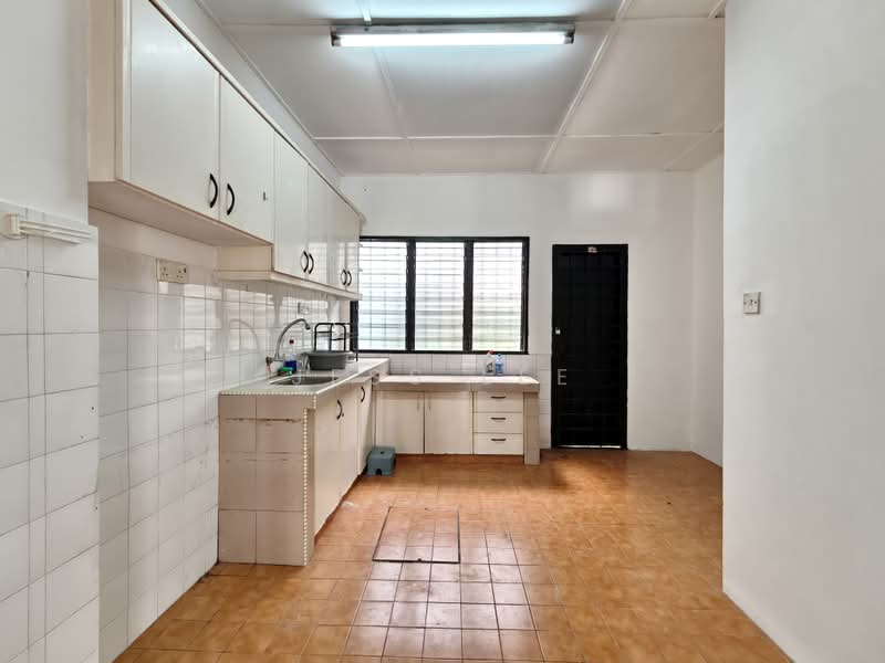 Rumah Teres 2 Tingkat untuk Disewa di Taman Bukit Belimbing (Balakong) - Jess Lee - Kitchen - PropertyGuru.com.my